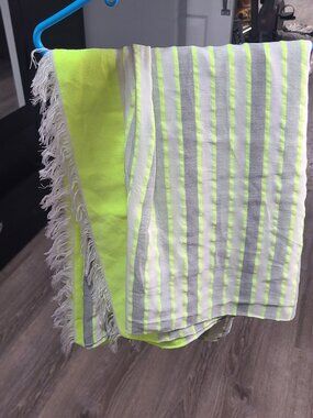 GAP Yellow Gray Off-White Lightweight Scarf Shawl Approx. 76” x 31”
